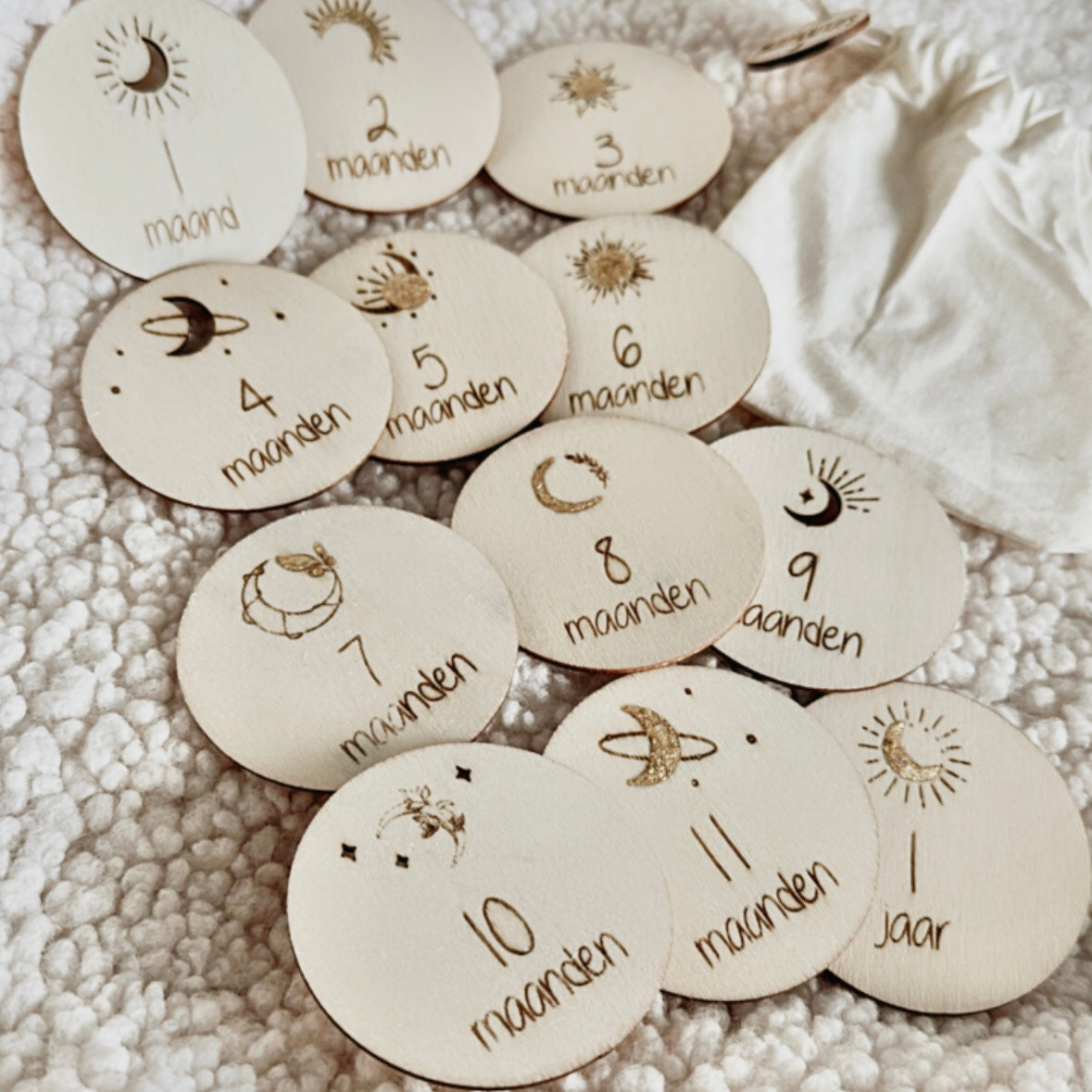 Mijlpaaltjes | moon