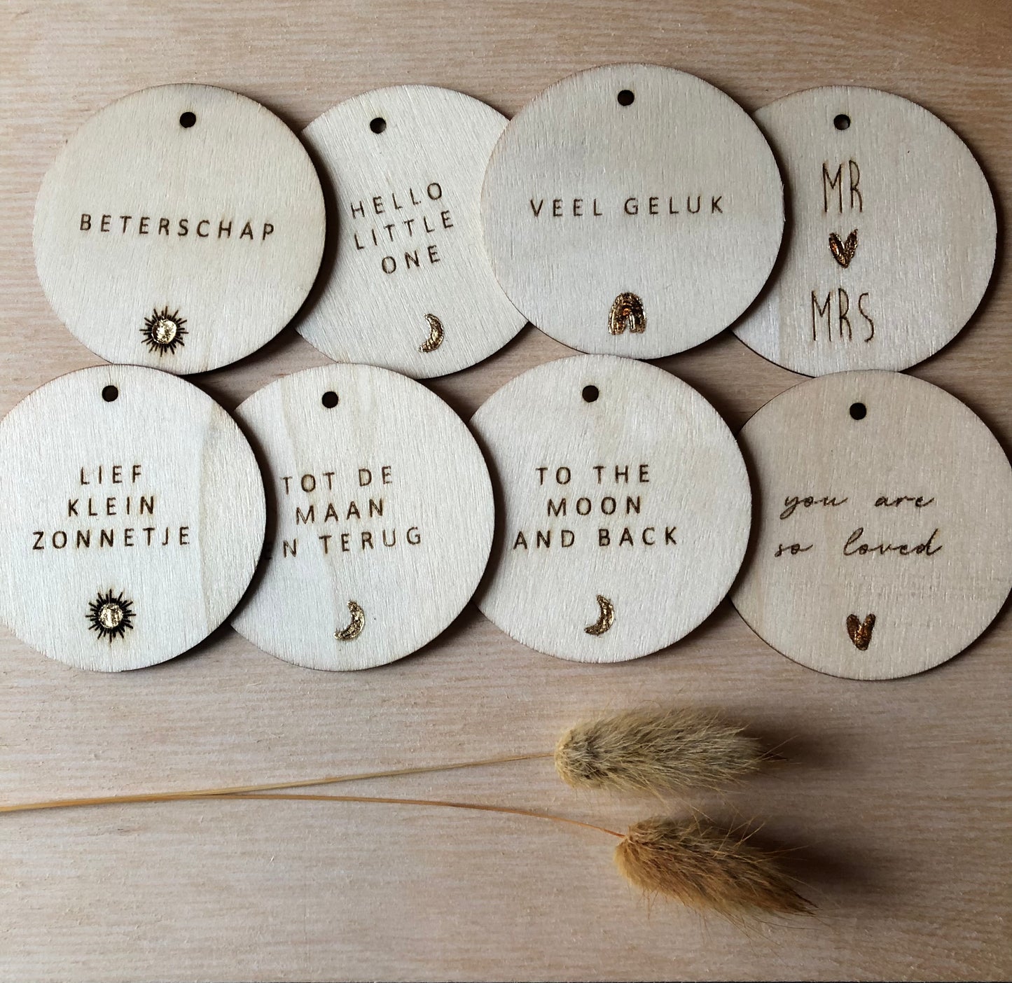 Labels | moon xl